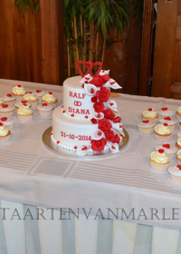 Bruidstaart met cupcakes